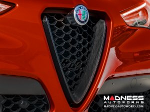 Alfa Romeo Giulia Front V Shield Grill Frame - Carbon Fiber - QV Model - Feroce Carbon